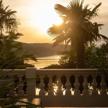 Pavi Luxury With A Private Pool Apartmán *